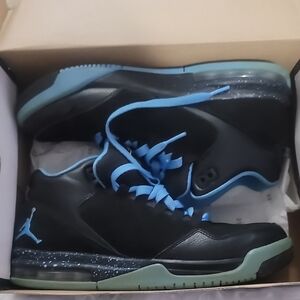 Jordan Men's Black and Light Blue Sneakers